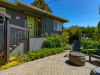 38-exterior-feature
